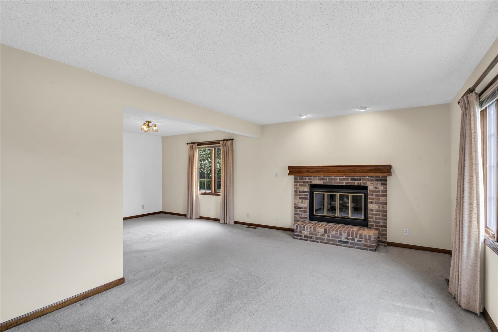 2506 Applewood Road Champaign, IL 61822 - Photo 5 of 36 Gallery Image 5