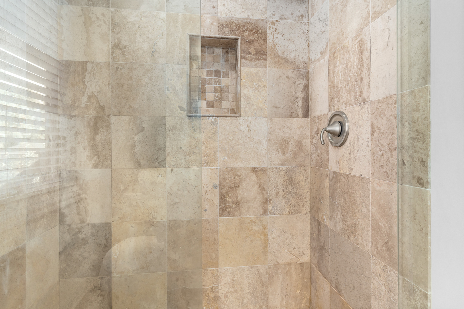 424 Willow Street Itasca, IL 60143 - Photo 15 of 47 a bathroom with a shower