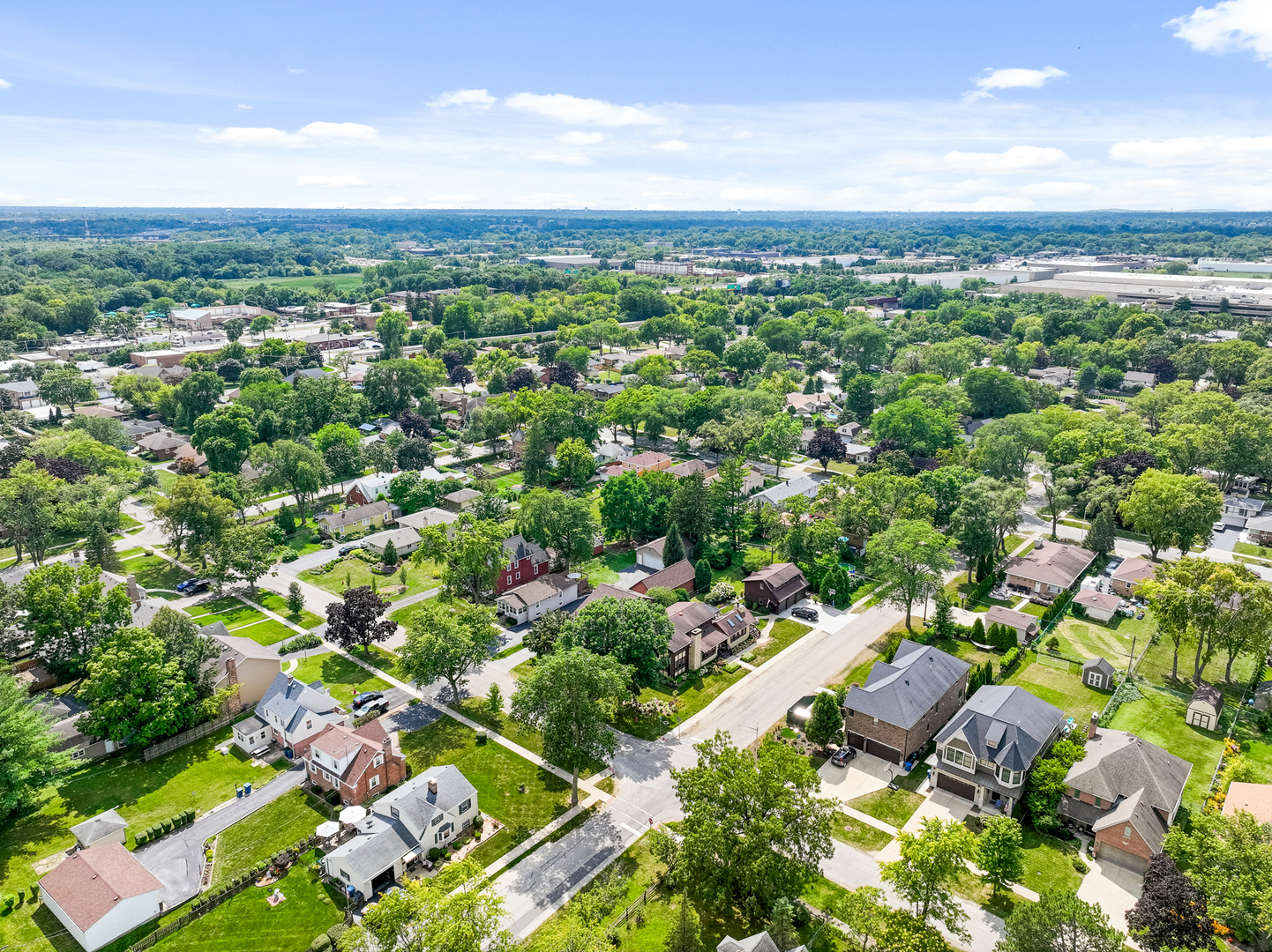 424 Willow Street Itasca, IL 60143 - Photo 40 of 47 an aerial view of multiple house