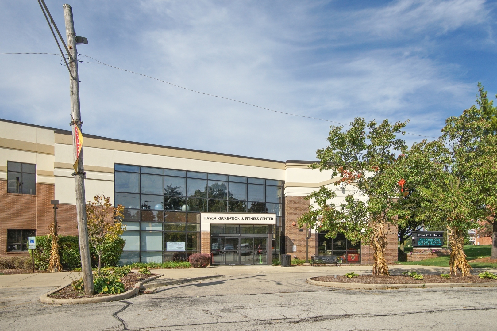 424 Willow Street Itasca, IL 60143 - Photo 47 of 47 a view of a building and a street view