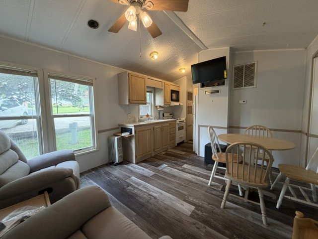 2795 East 28th Road Marseilles, IL 61341 - Photo 5 of 65