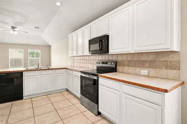 $305,000 | 633 Horn Street, Crowley, TX 76036