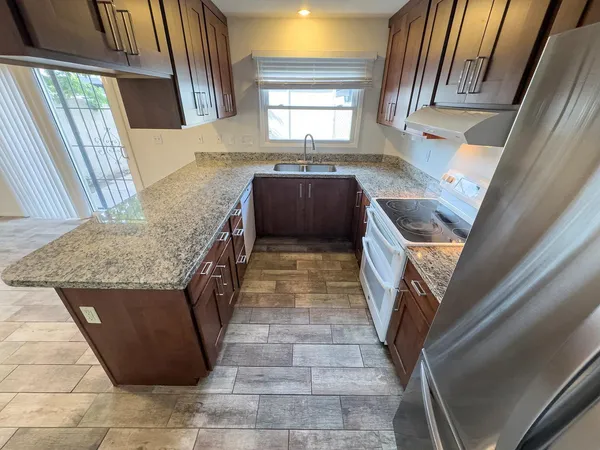 $2,050 | 2881 East Fairmount Avenue, Phoenix, AZ 85016