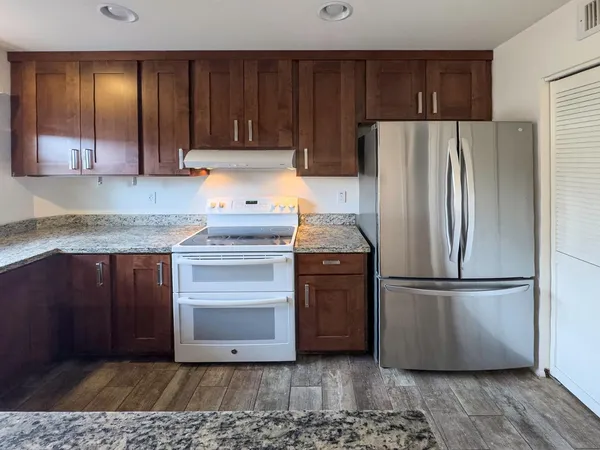 $2,050 | 2881 East Fairmount Avenue, Phoenix, AZ 85016