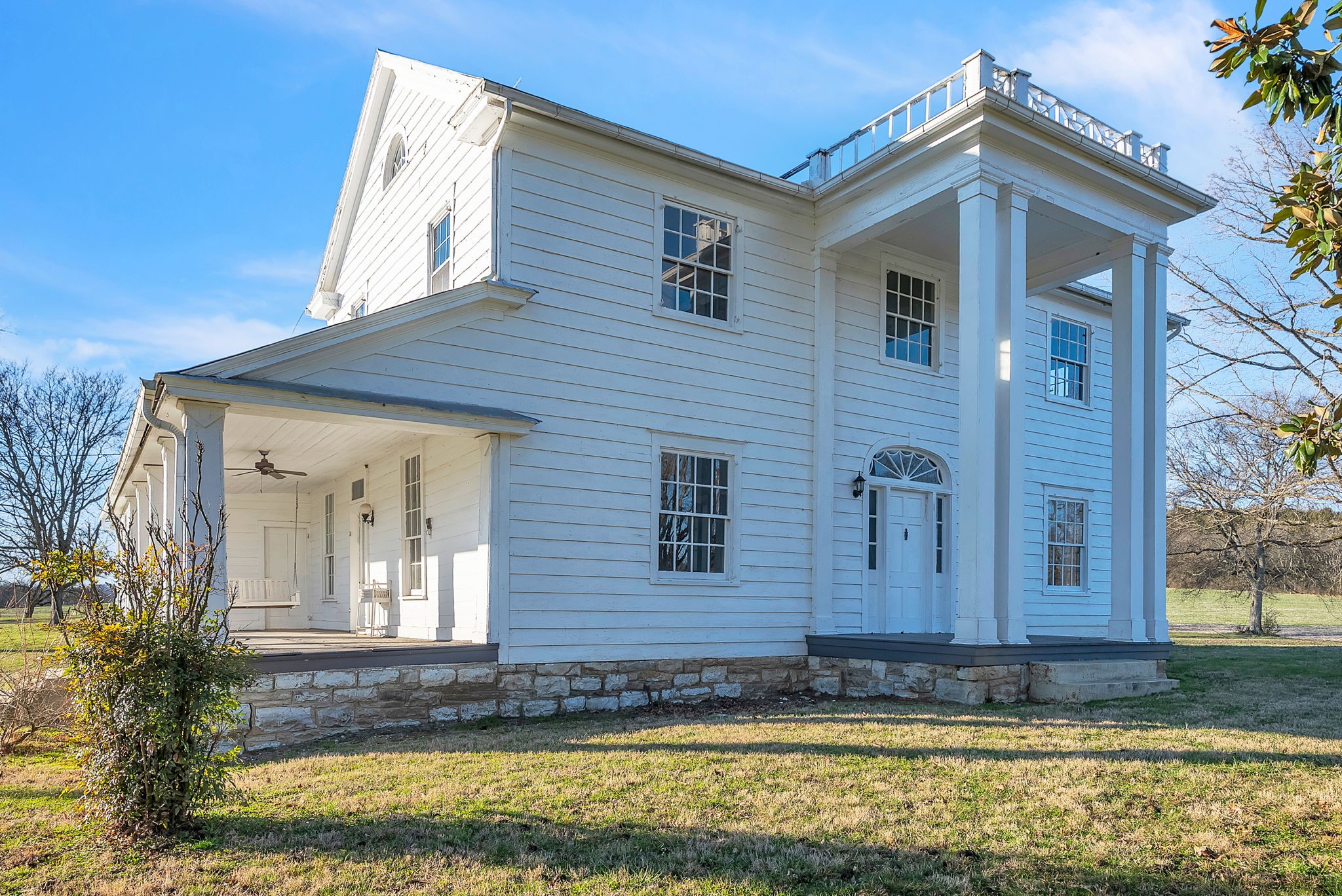 3138 Richmond Road Petersburg, TN 37144 - Photo 4 of 41 a view of a house with a small yard