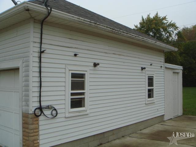 841 East Monroe Street Decatur, IN 46733 - Photo 2 of 13