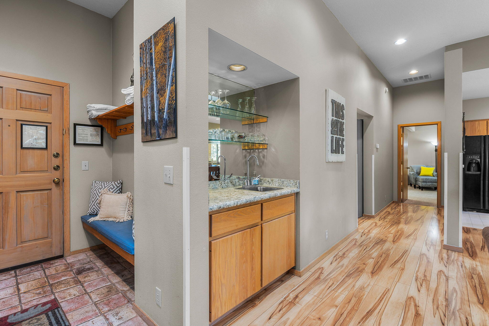 57407 Beaver Ridge Loop, Unit 44 Sunriver, OR 97707 - Photo 5 of 28 2025_10_23_57407_beaver_ridge_loop_n44-8
