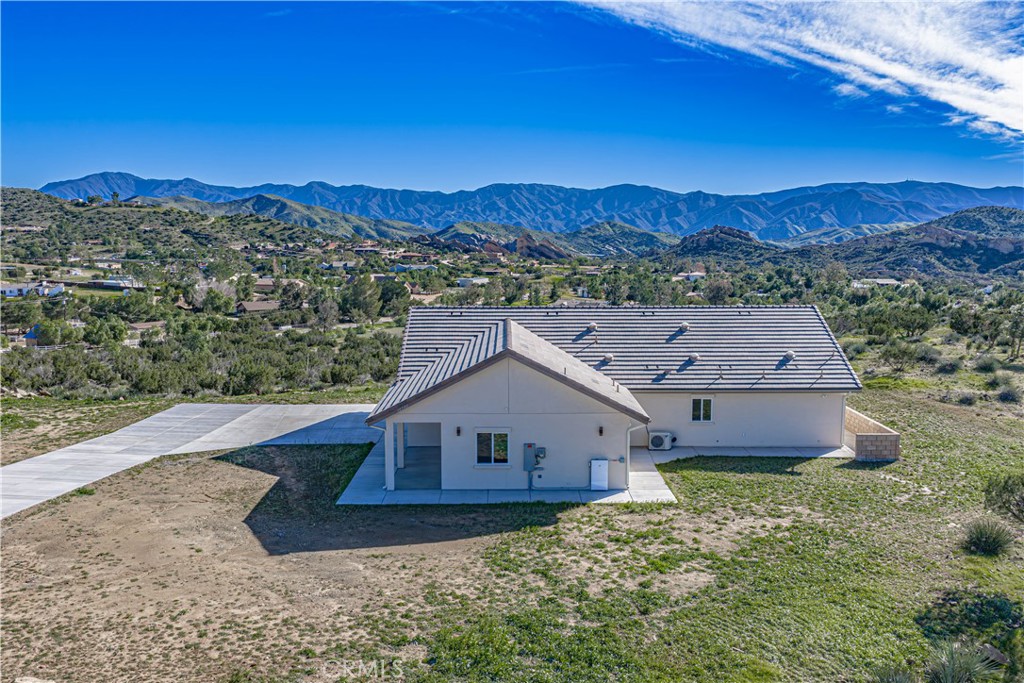 10540 Darling Road Agua Dulce, CA 91390 - Photo 9 of 56