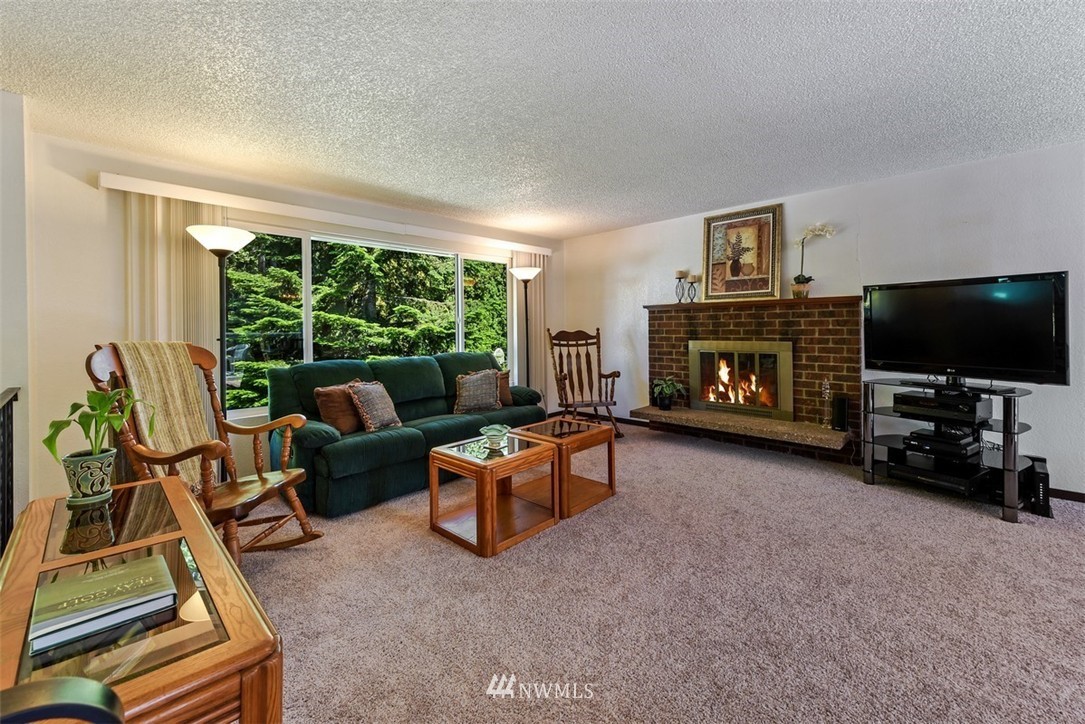 1304 183rd Street Southeast Bothell, WA 98012 - Photo 2 of 16