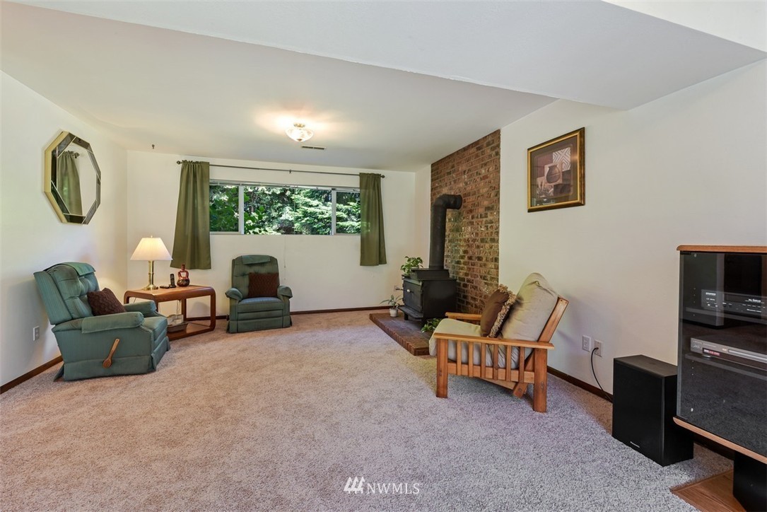 1304 183rd Street Southeast Bothell, WA 98012 - Photo 11 of 16