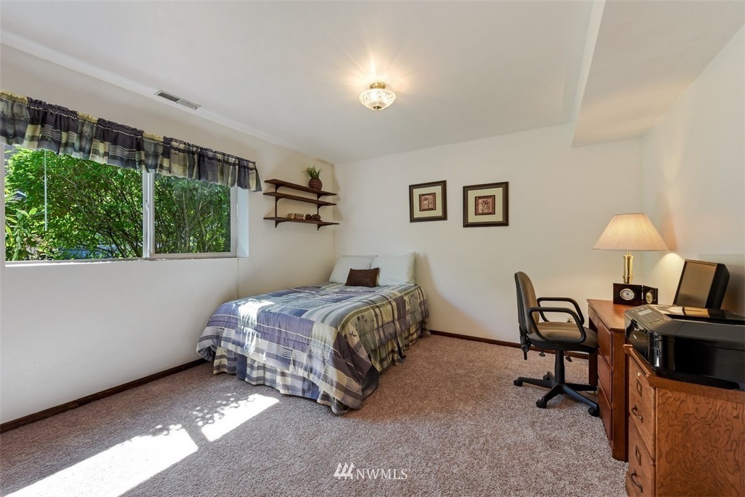 1304 183rd Street Southeast Bothell, WA 98012 - Photo 12 of 16