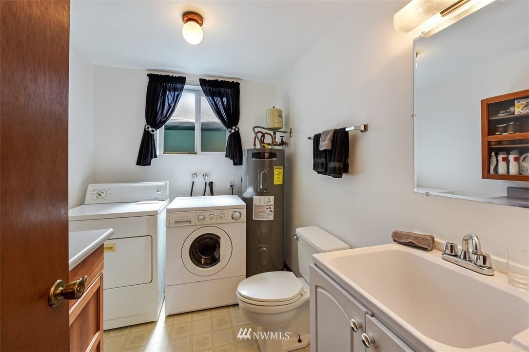 1304 183rd Street Southeast Bothell, WA 98012 - Photo 13 of 16