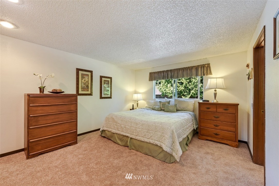 1304 183rd Street Southeast Bothell, WA 98012 - Photo 5 of 16