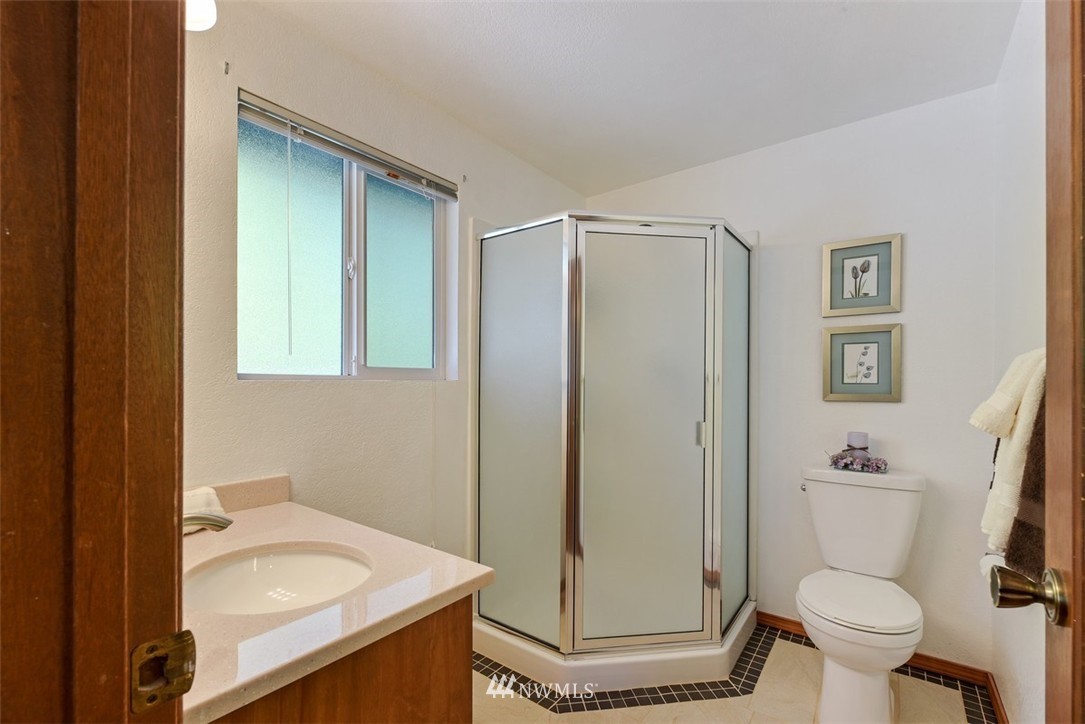 1304 183rd Street Southeast Bothell, WA 98012 - Photo 6 of 16