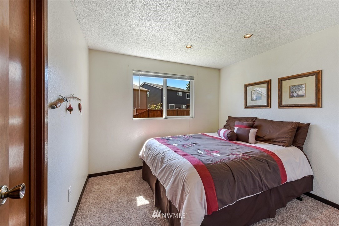 1304 183rd Street Southeast Bothell, WA 98012 - Photo 9 of 16