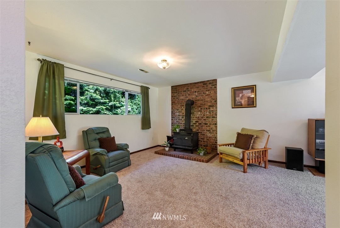 1304 183rd Street Southeast Bothell, WA 98012 - Photo 10 of 16