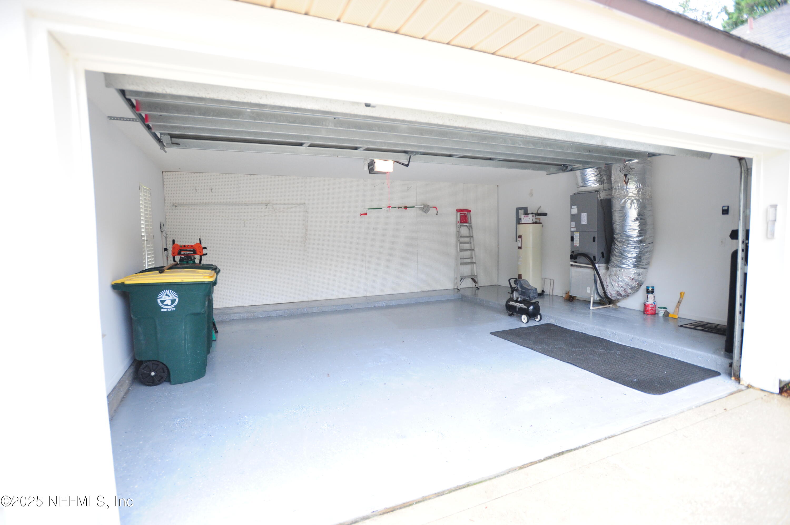 9108 Timberlin Lake Road Jacksonville, FL 32256 - Photo 3 of 37 D7B_3170