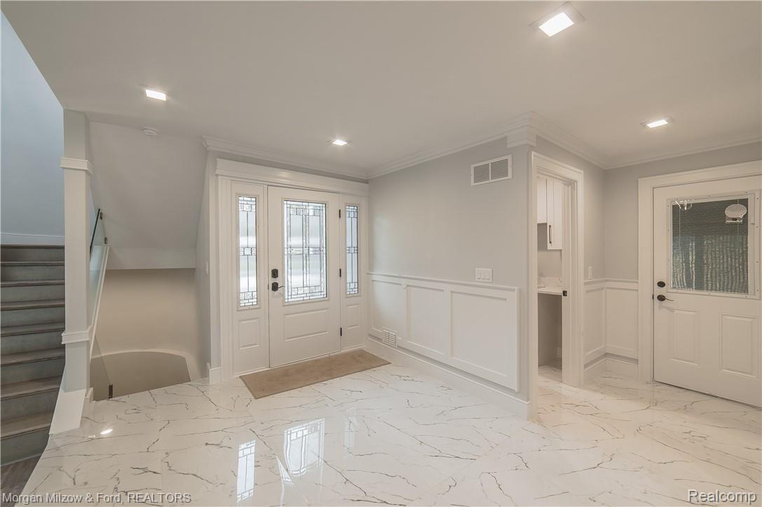 448 East Maryknoll Road Rochester, MI 48309 - Photo 6 of 47 448 Maryknoll-7.jpg