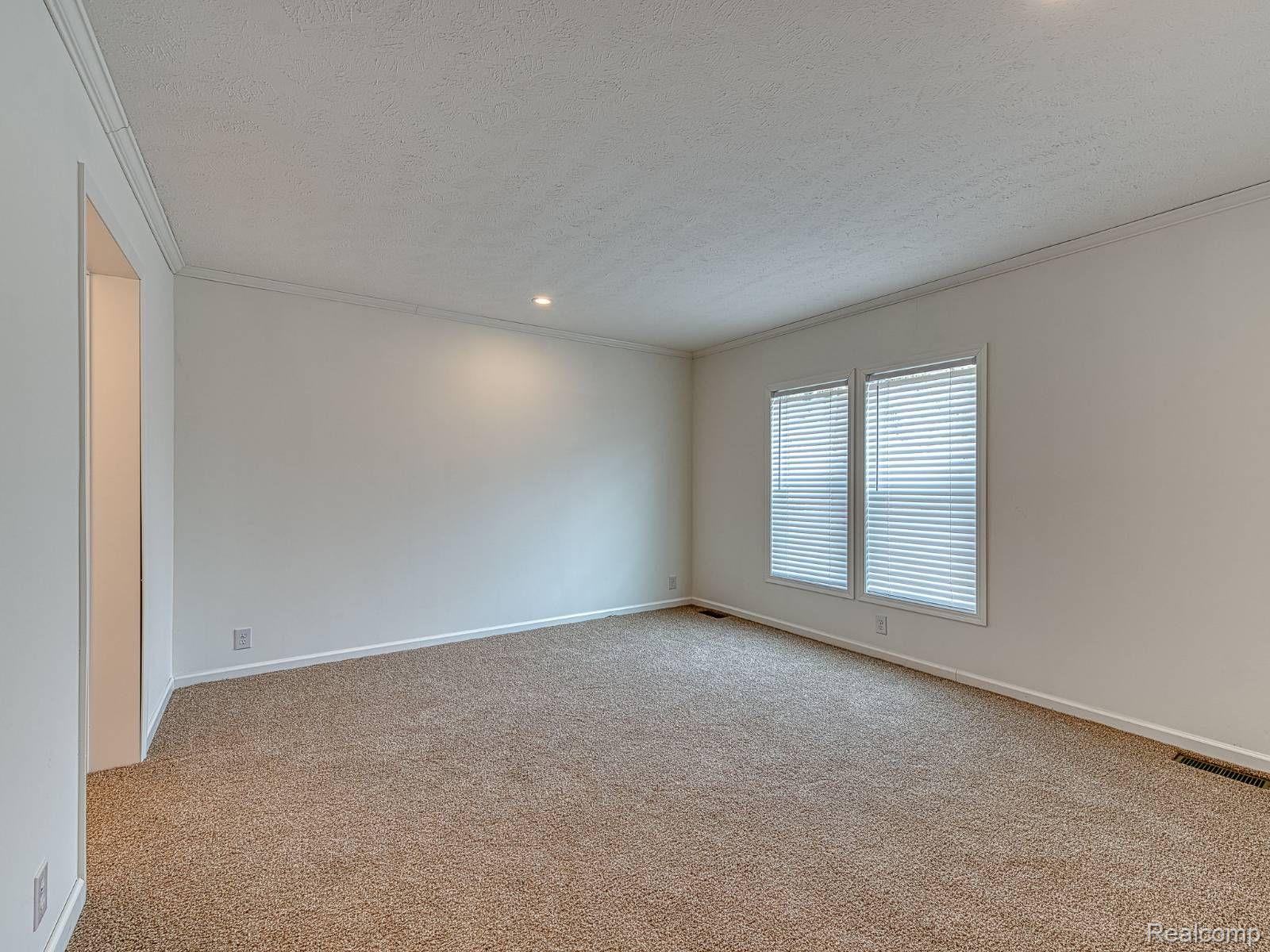 33151 Fort Road Rockwood, MI 48173 - Photo 16 of 25 Gallery Image 16