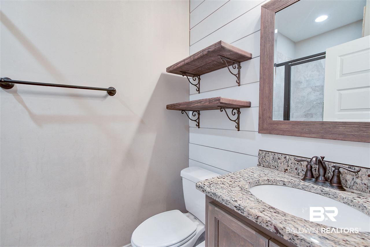 115 Garrison Boulevard Fairhope, AL 36532 - Photo 18 of 33 Guest Bathroom
