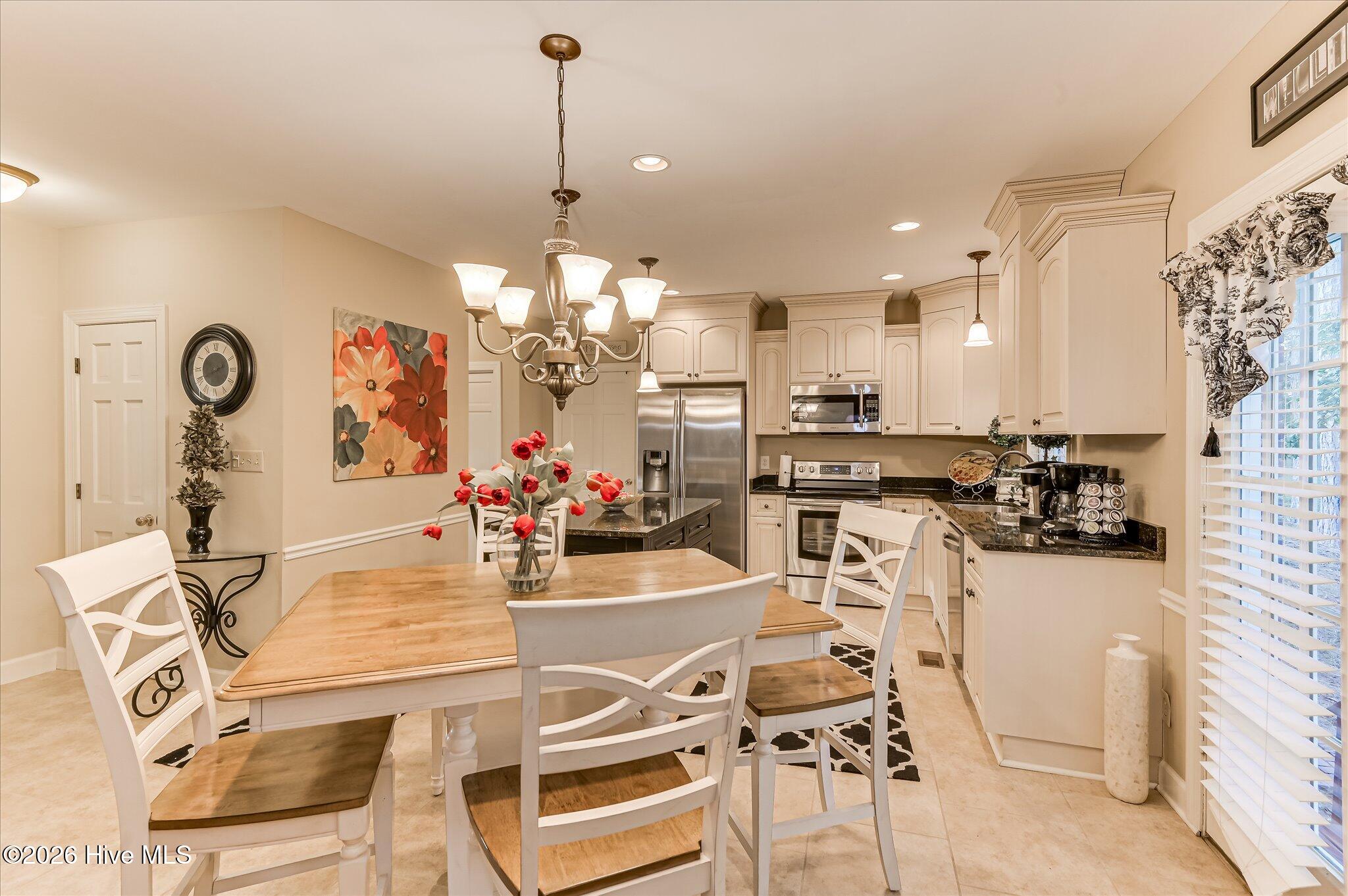 801 Deercrest Lane Evans, GA 30809 - Photo 10 of 39 Breakfast nook