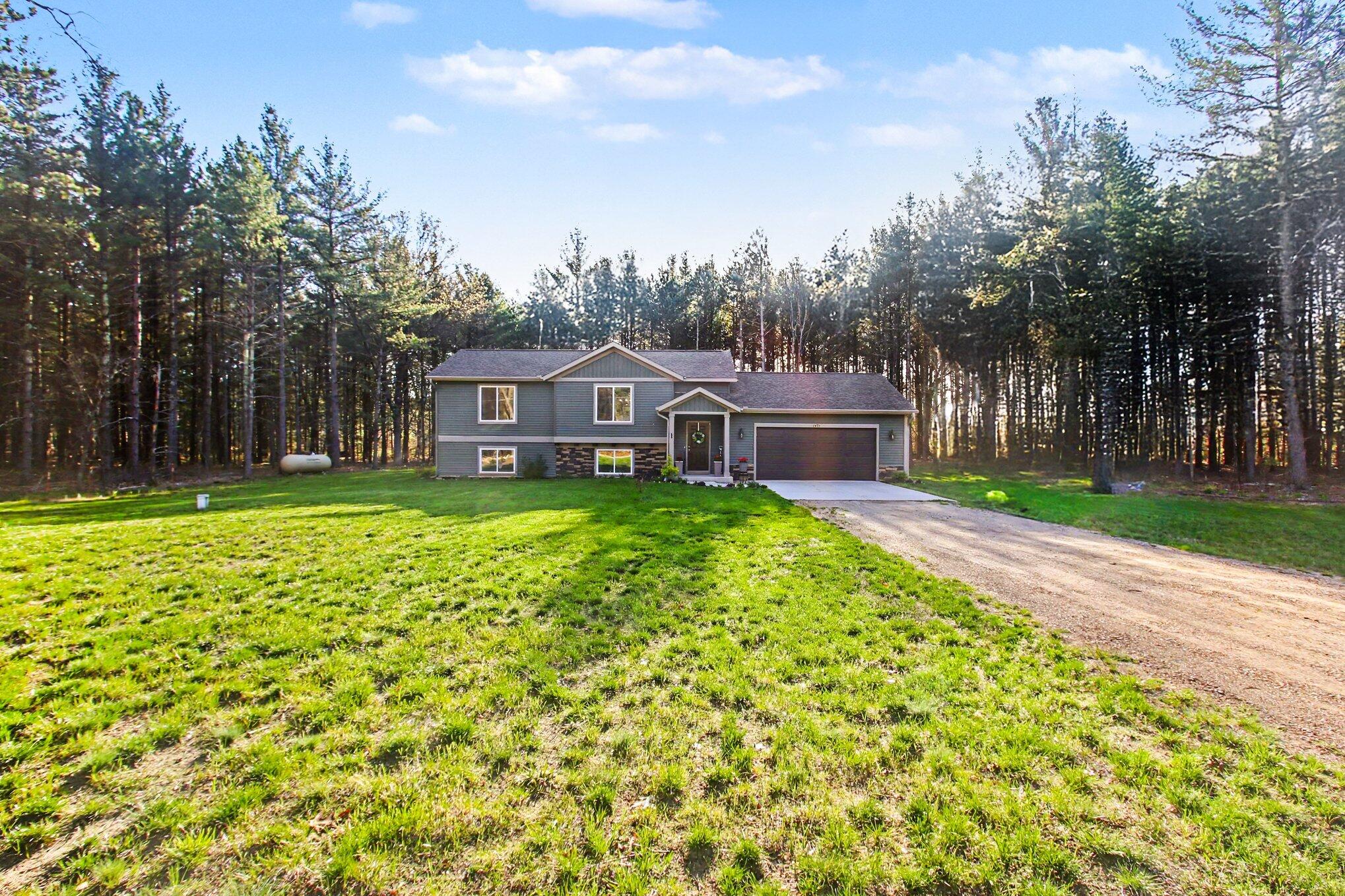 1671 Pineland Path Allegan, MI 49010 - Photo 4 of 33 file_3446 (1)