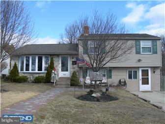 833 Densmore Road Philadelphia, PA 19116 - Photo 1 of 11 Exterior Front