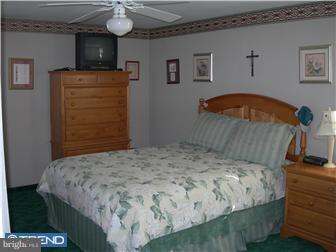 833 Densmore Road Philadelphia, PA 19116 - Photo 8 of 11 Bedroom - Main