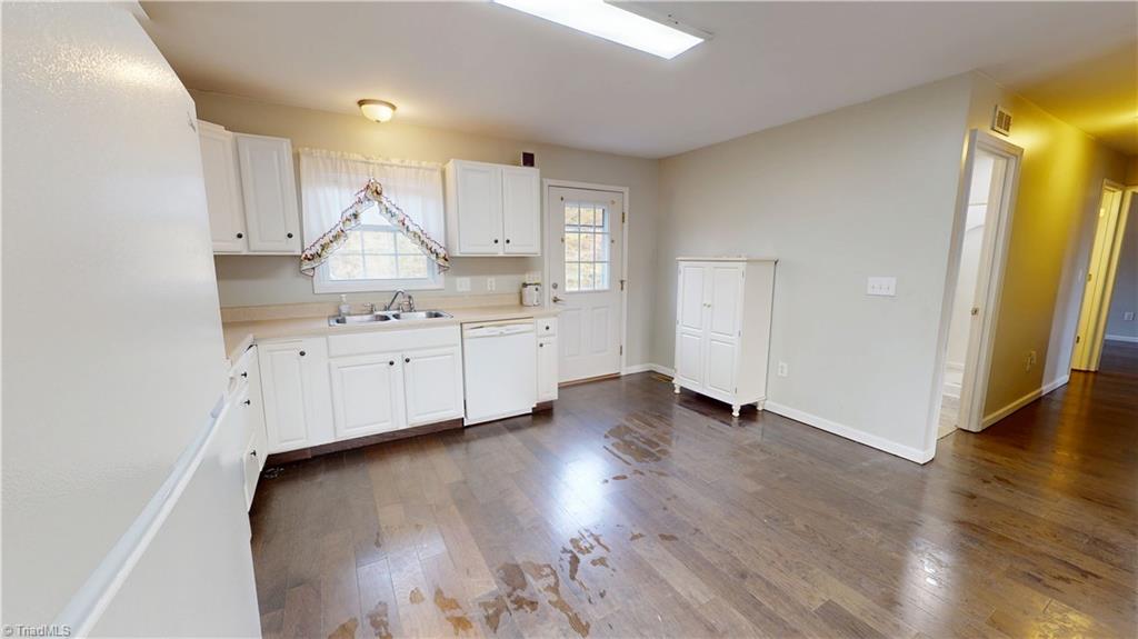 445 Ridge Road Dobson, NC 27017 - Photo 10 of 26