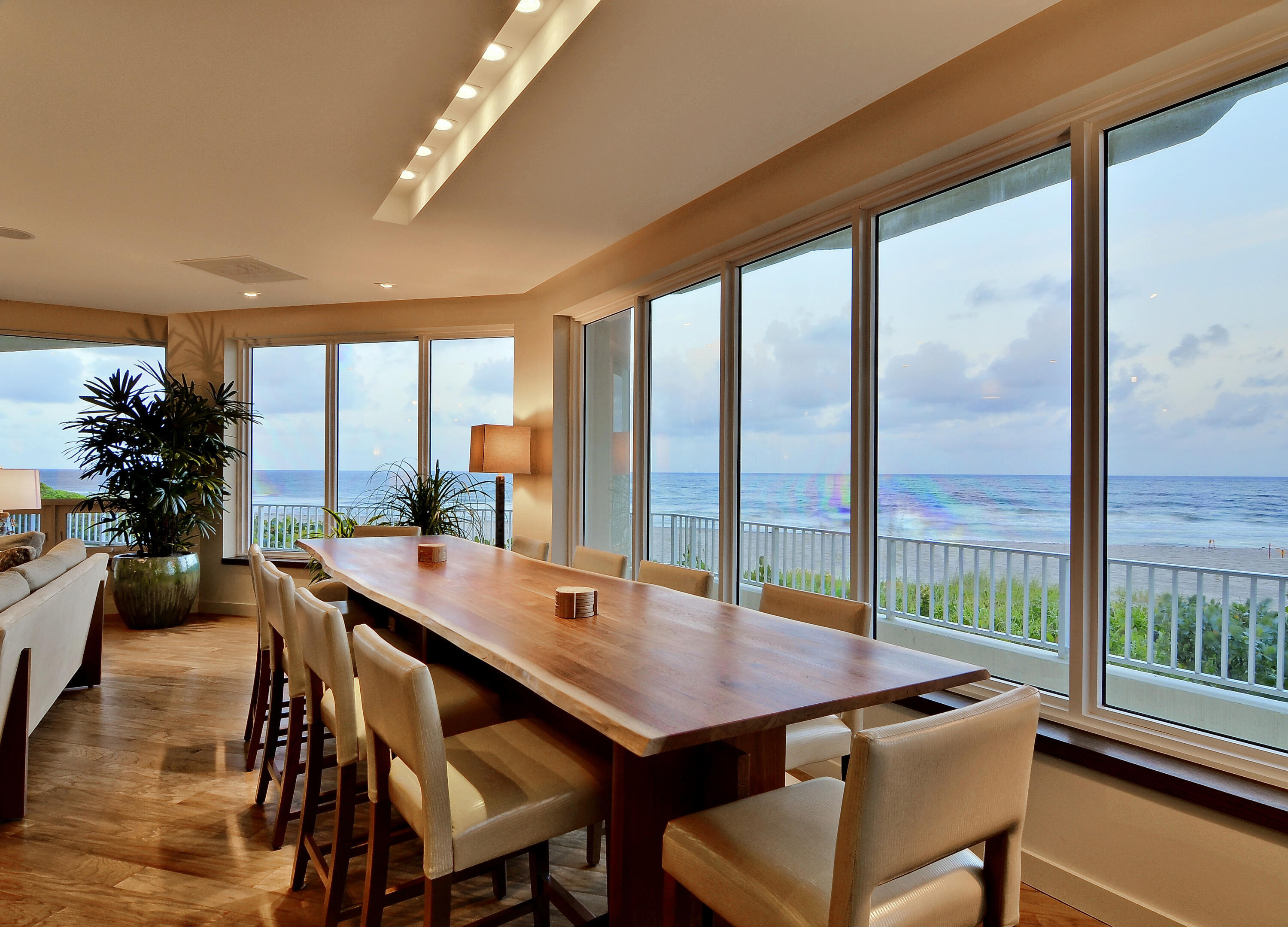 500 South Ocean Boulevard, Unit 2106 Boca Raton, FL 33432 - Photo 30 of 45 SOCIAL ROOM DINING TABLE