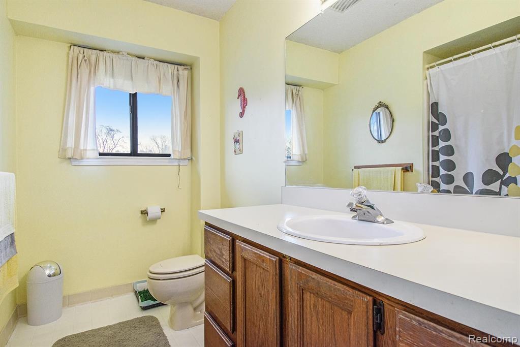 11773 Sycamore Road, Unit 25 Plymouth, MI 48170 - Photo 20 of 34