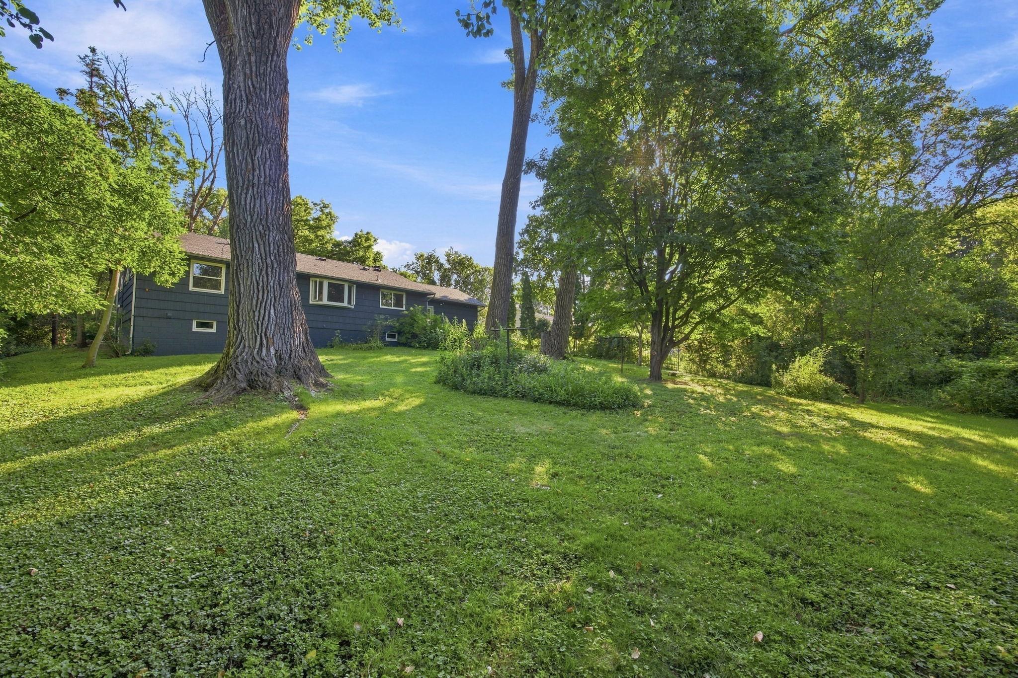 148 Ridgeview Lane Wayzata, MN 55391 - Photo 19 of 21 Gallery Image 19