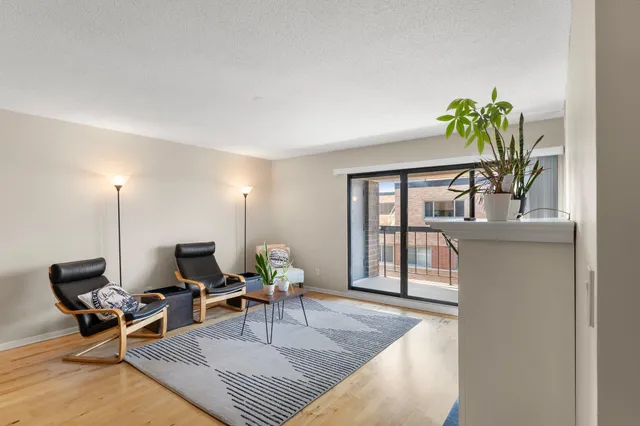 $249,000 | 2885 Knox Avenue South, Unit 803, Minneapolis, MN 55408