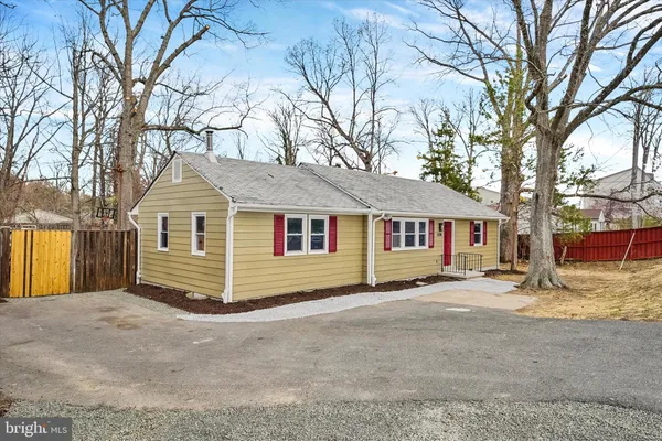 $3,800 | 7120 Beulah Street, Alexandria, VA 22315