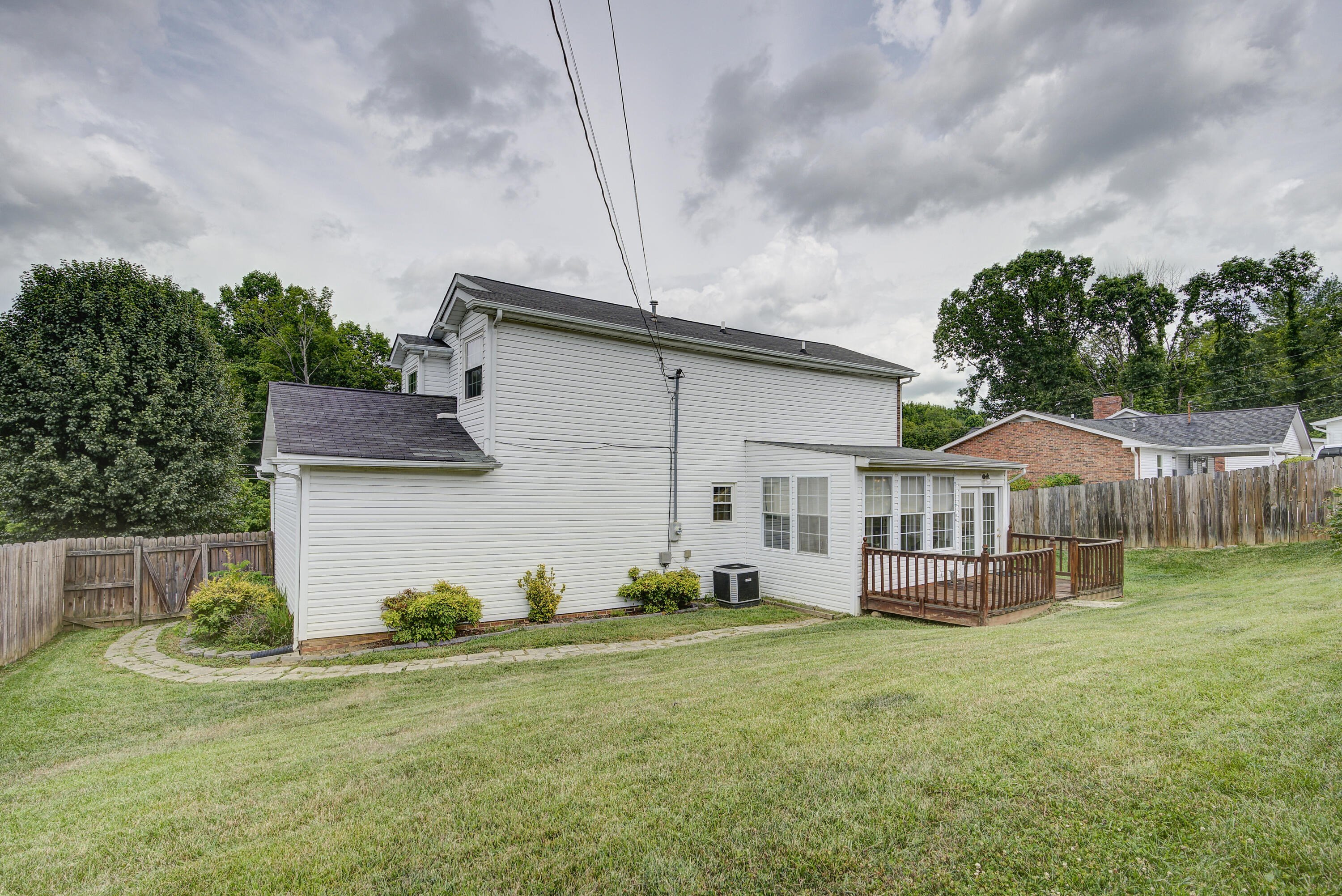 4279 Orebank Road Kingsport, TN 37664 - Photo 23 of 23 Orebank-29