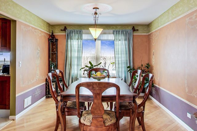 $470,000 | 409 Caren Drive, Buffalo Grove, IL 60089