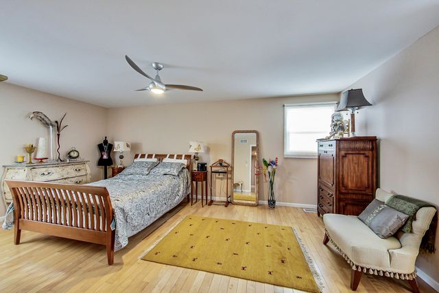 $470,000 | 409 Caren Drive, Buffalo Grove, IL 60089