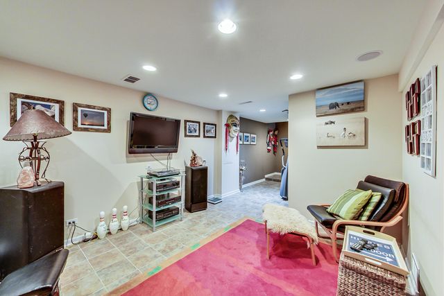 $470,000 | 409 Caren Drive, Buffalo Grove, IL 60089