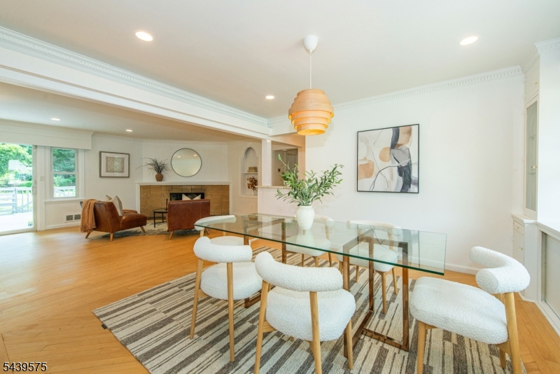 132 Haddon Place Montclair, NJ 07043 - Photo 13 of 48