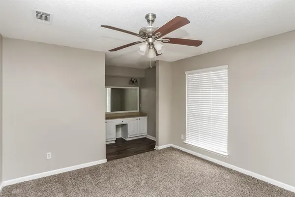 $1,785 | 231 Myrtle Drive, Arlington, TX 76018
