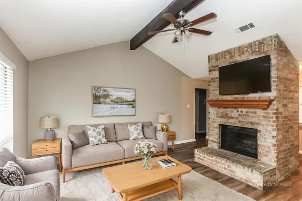 $1,785 | 231 Myrtle Drive, Arlington, TX 76018