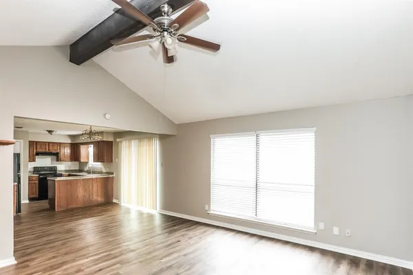 $1,785 | 231 Myrtle Drive, Arlington, TX 76018