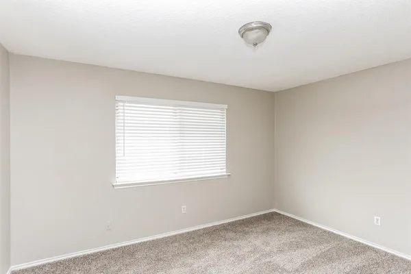 $1,785 | 231 Myrtle Drive, Arlington, TX 76018