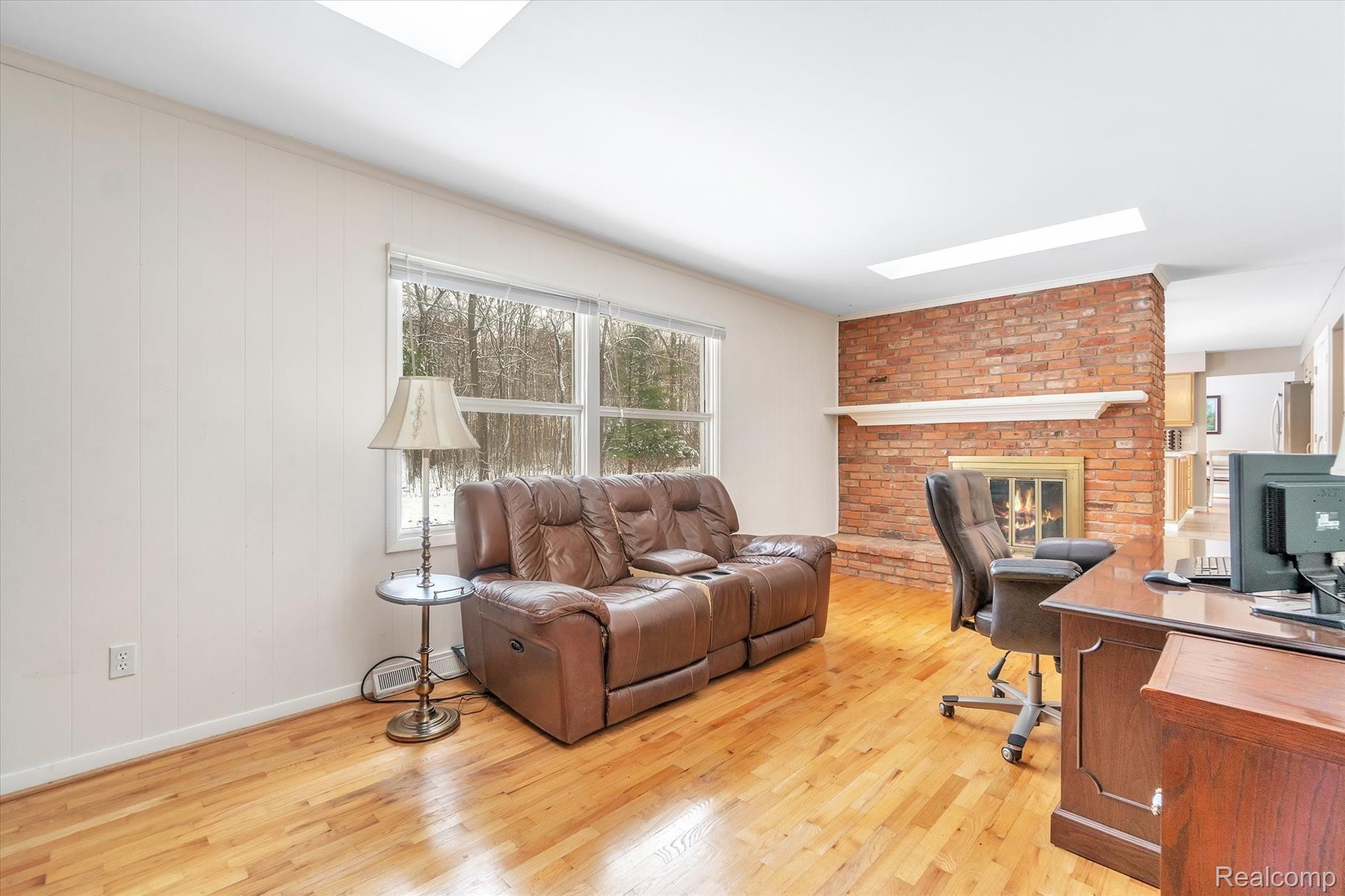 11117 Old Bridge Road Grand Blanc, MI 48439 - Photo 20 of 46 20-11117-Old-Bridge-Rd-WindowStill-Real-Estate-Photography-20.jpg