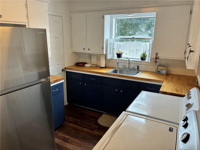 $394,000 | 3616 Sweetbriar Drive, Bryan, TX 77802