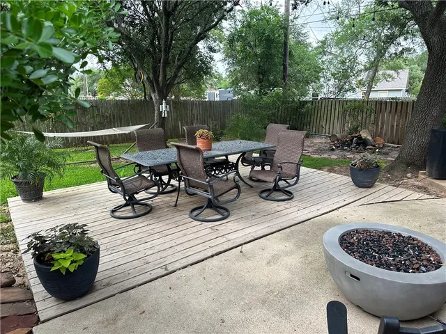 $394,000 | 3616 Sweetbriar Drive, Bryan, TX 77802