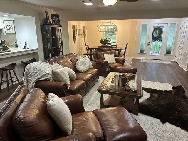 $394,000 | 3616 Sweetbriar Drive, Bryan, TX 77802