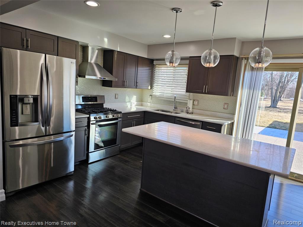 2458 Lindell Road Sterling Heights, MI 48310 - Photo 7 of 20