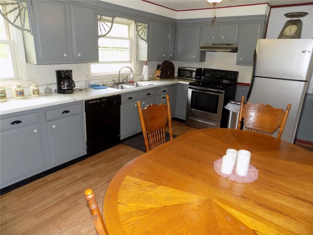 37 Reno Road Hermitage, PA 16148 - Photo 2 of 12