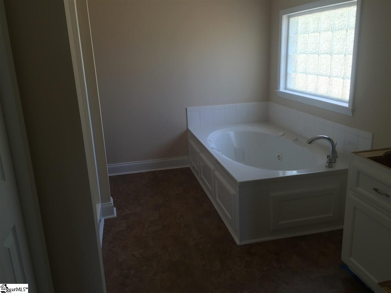 898 East Jerry Road Laurens, SC 29360 - Photo 11 of 15 Gallery Image 11